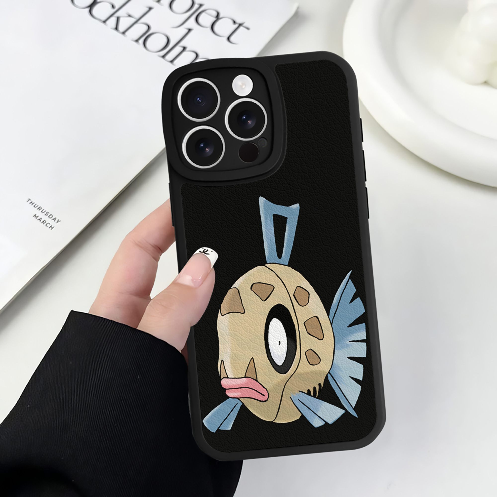 （画像用） ポケットモンスター Pokémon 【iPhone 16シリーズ対応】シリコンスマホケース（レザー調） 材質：シリコン